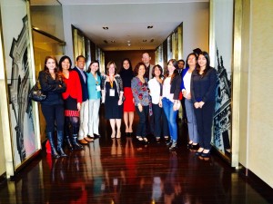 Con periodistas latinos en el congreso en Perú